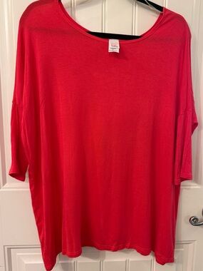 Kate Salmon Women’s Relaxed Scoop Neck Top
